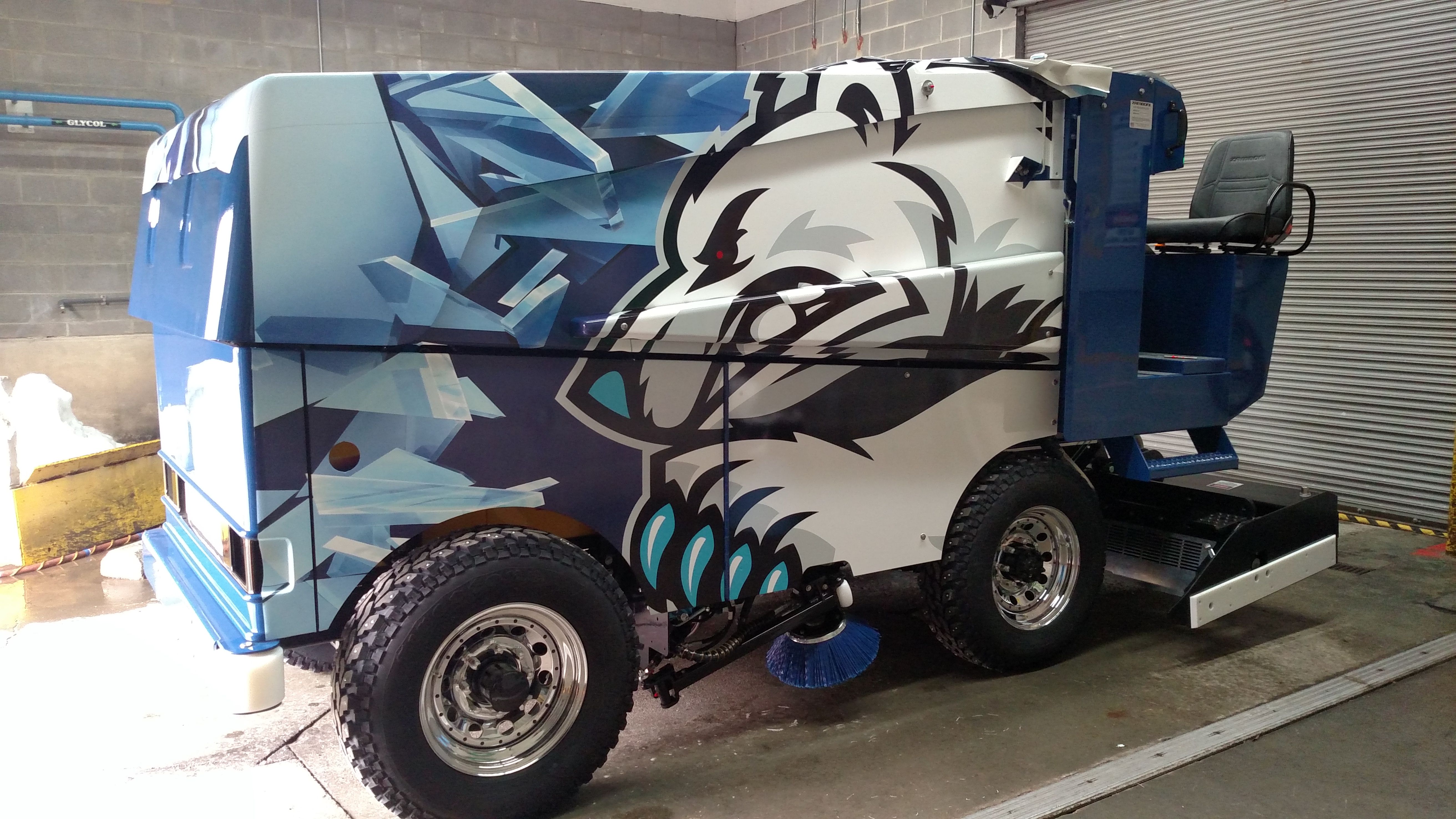 Zamboni wrap - Raleigh IcePlex | Signergy